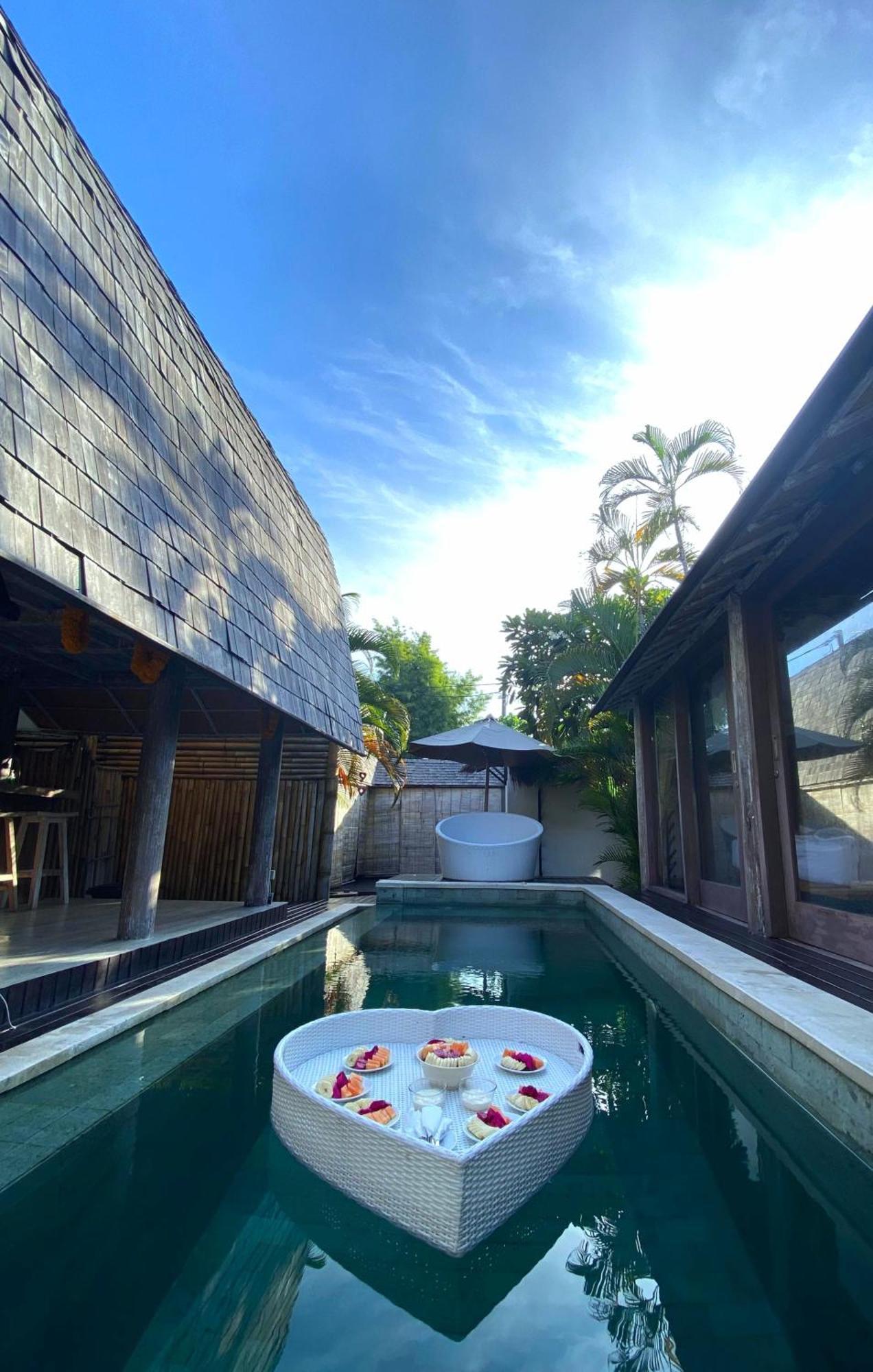 Promo Private Villa 1 Bedroom King With Pool & Jacuzzi Kuta (Bali) Exterior photo